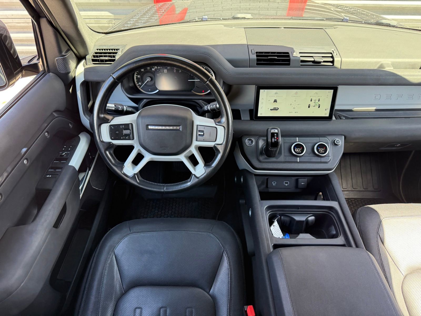 Used 2022 Land Rover Defender 110 X-Dynamic SE AWD/4WD image 26