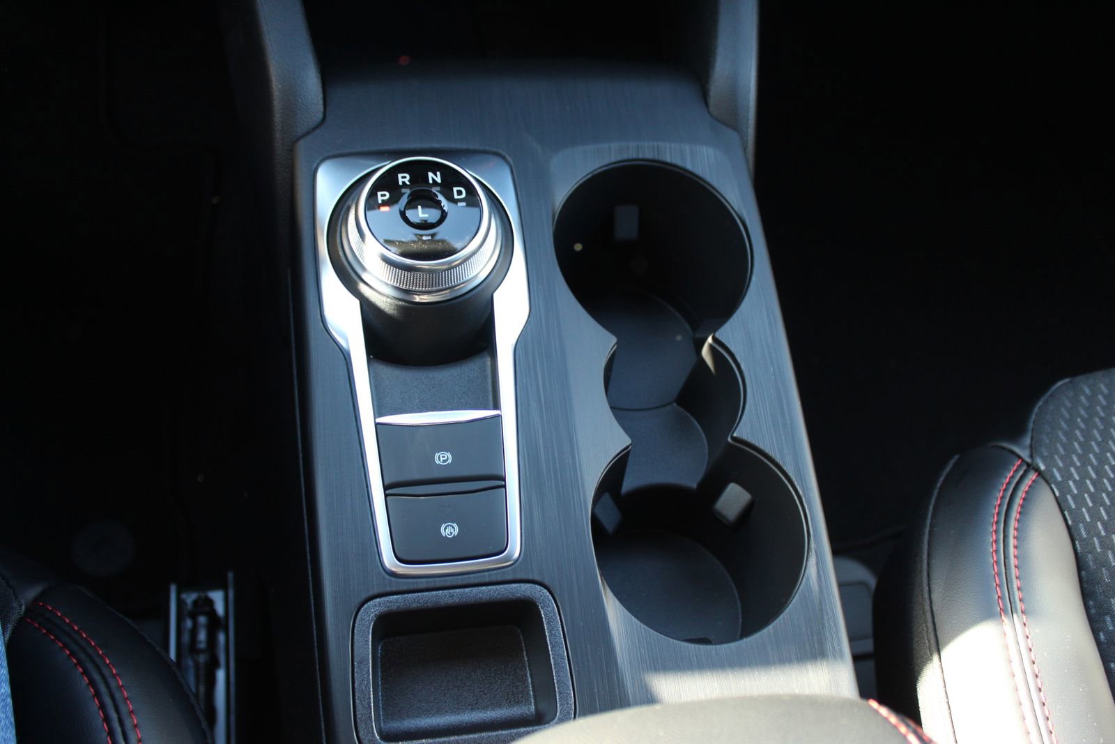 New 2026 Ford Escape ST-Line w/ Tech Pack #1 image 29