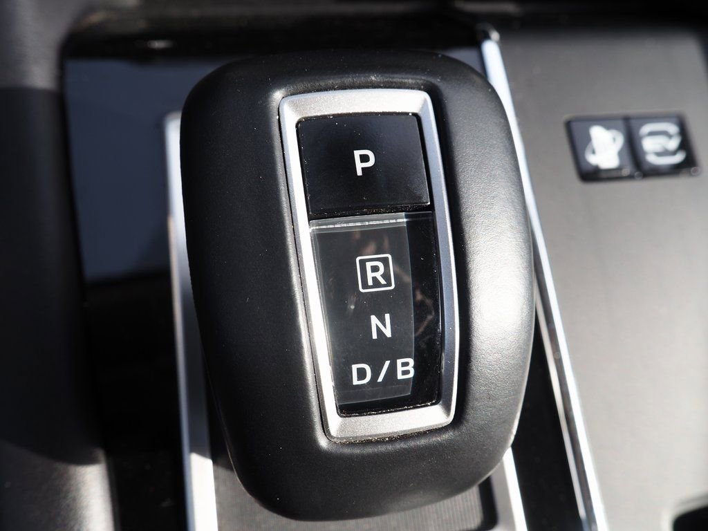 Used 2024 Mitsubishi Outlander 4WD Plug-In Hybrid image 19