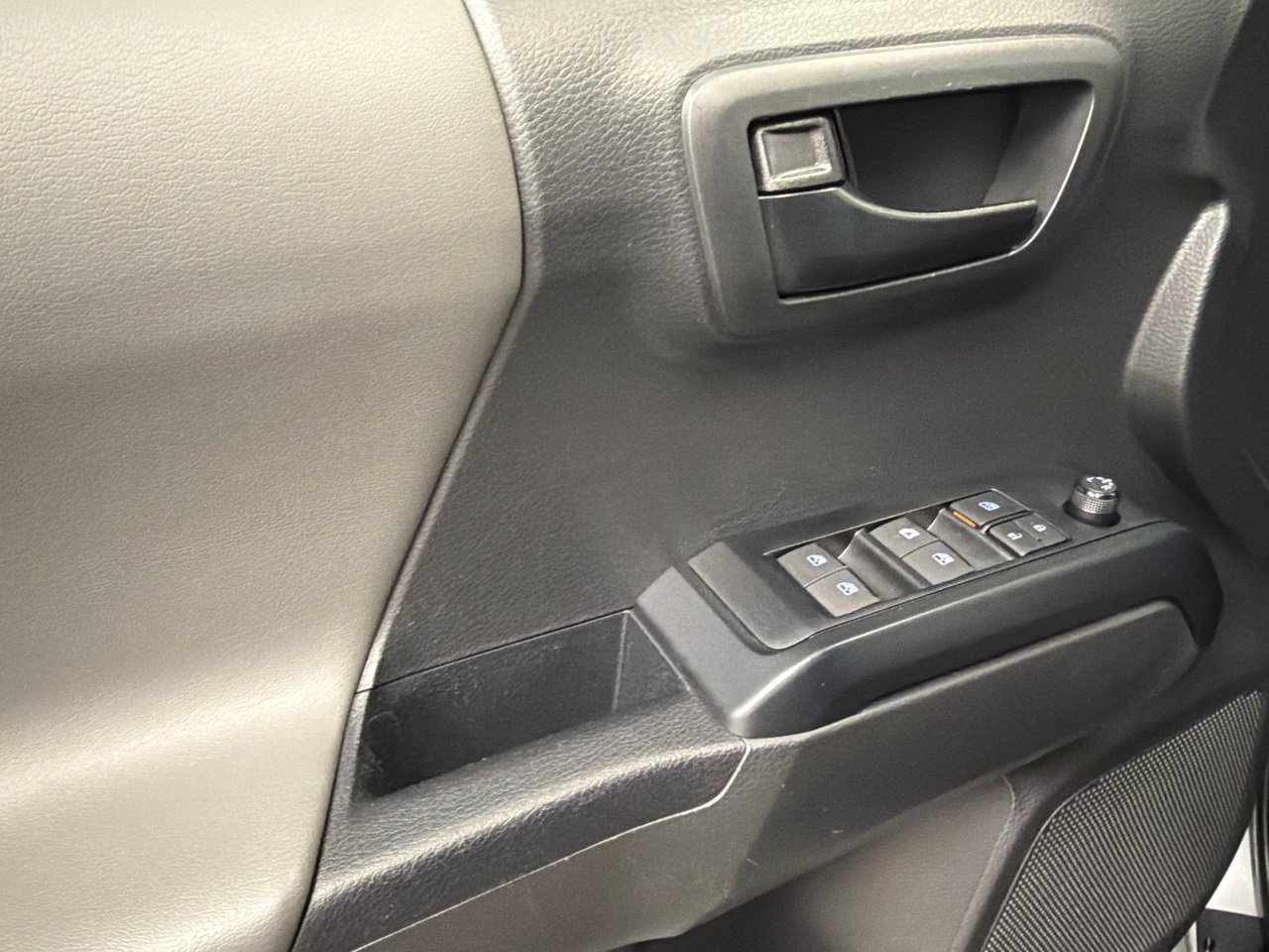 Used 2023 Toyota Tacoma SR image 31