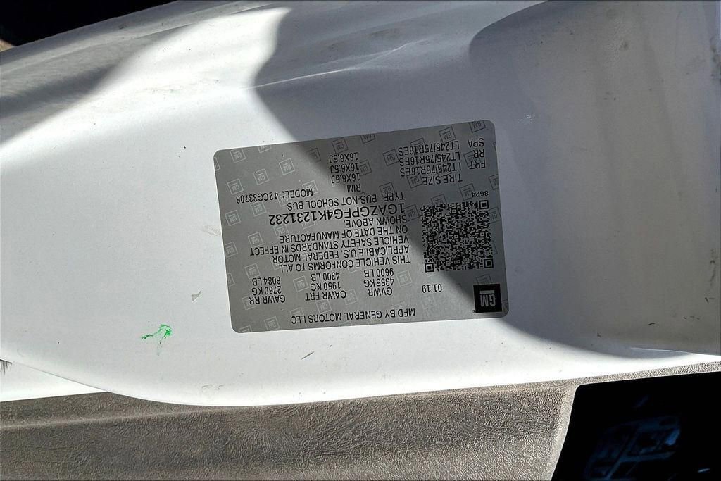 Used 2019 Chevrolet Express 3500 LT w/ LT Preferred Equipment Group image 34