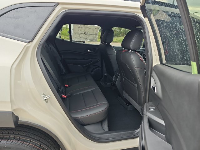 Used 2026 Chevrolet Trax RS FWD image 26