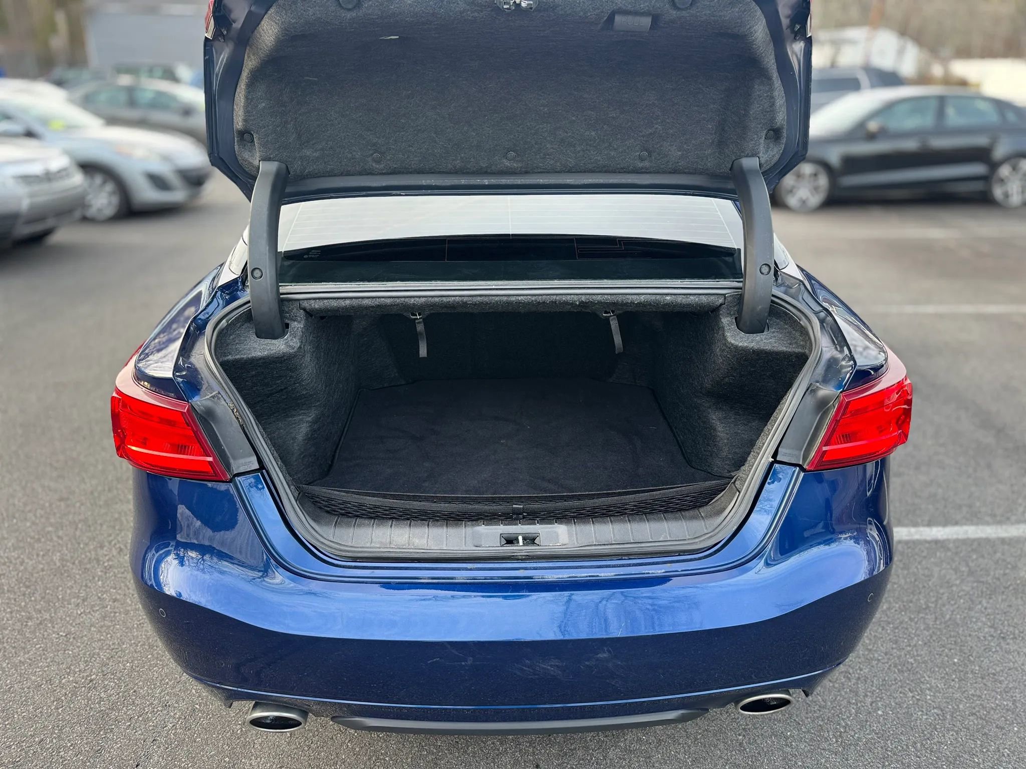 Used 2018 Nissan Maxima 3.5 SV image 11