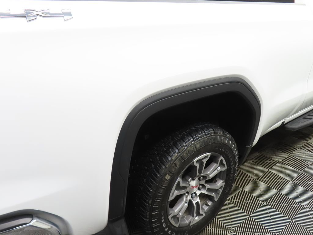 Used 2023 GMC Sierra 1500 SLT w/ SLT Convenience Package AWD/4WD image 37
