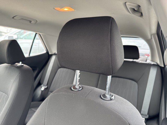 Used 2021 Hyundai Venue SE image 15