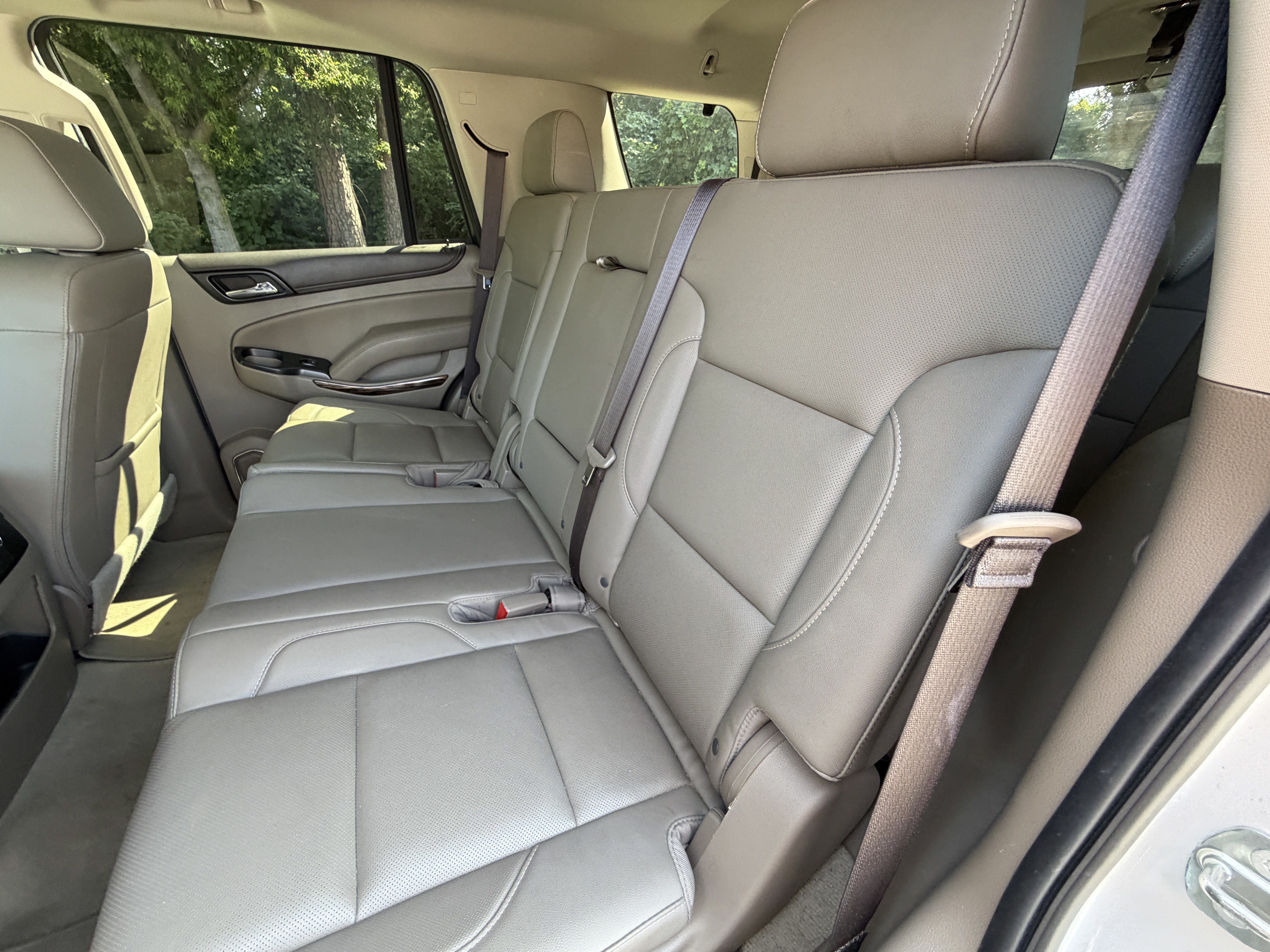 Used 2018 GMC Yukon SLT w/ Premium Edition RWD image 8