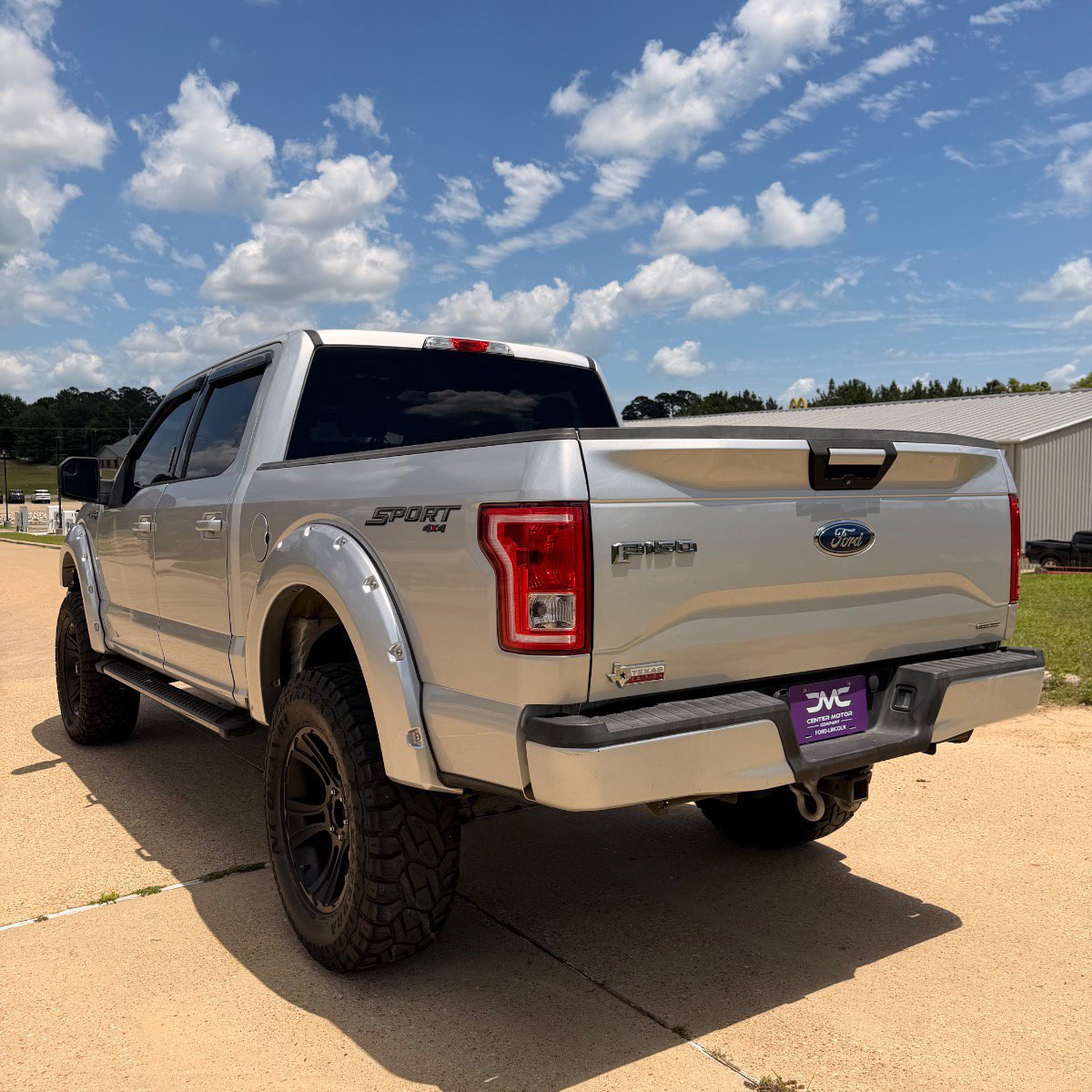 Used 2015 Ford F150 XLT w/ Equipment Group 301A Mid AWD/4WD image 7
