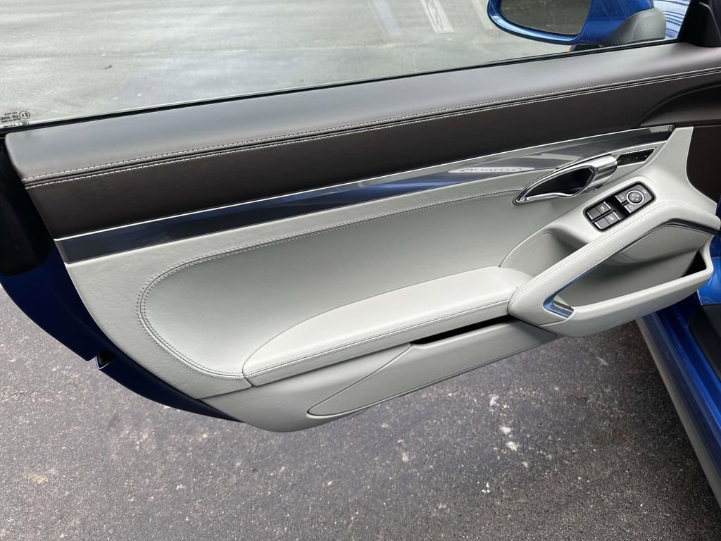 Used 2015 Porsche 911 Targa 4S image 14