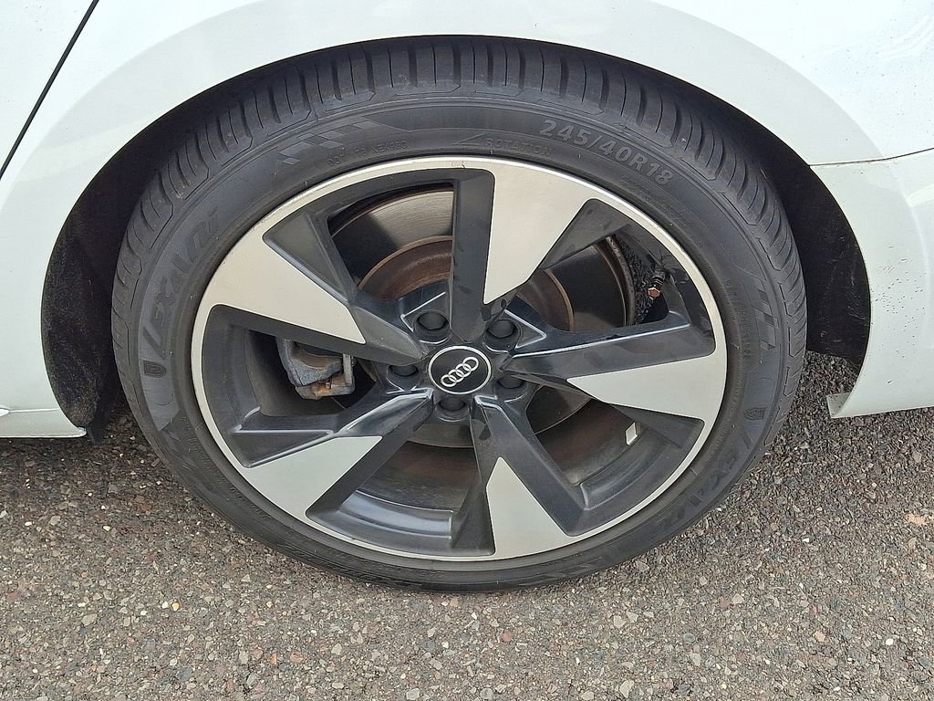 Used 2017 Audi A4 2.0T Premium Plus image 6