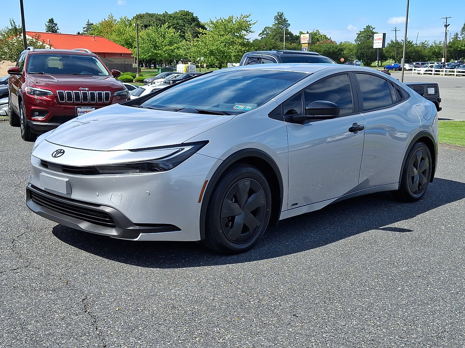 Used 2024 Toyota Prius LE AWD/4WD image 3