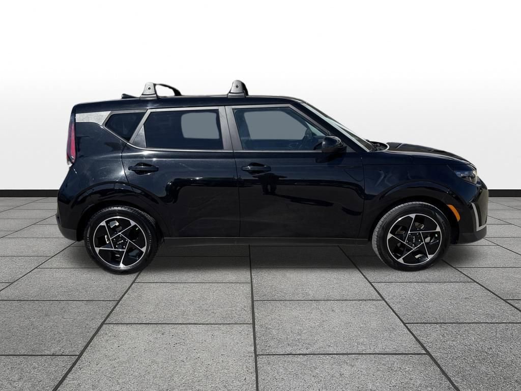 Used 2023 Kia Soul EX image 7