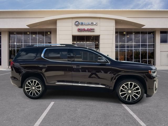 Used 2021 GMC Acadia Denali w/ Denali Technology Package FWD image 16