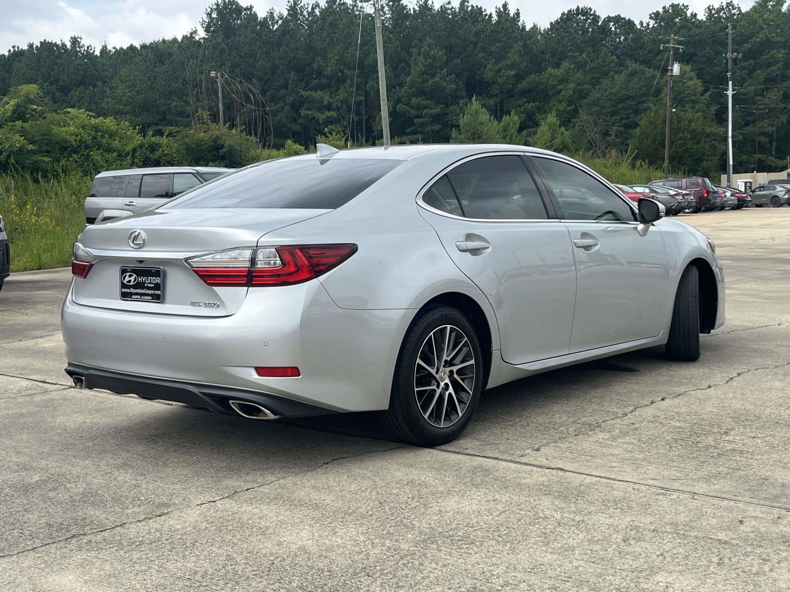 Used 2016 Lexus ES 350 w/ Luxury Package w/Wood Trim FWD image 3