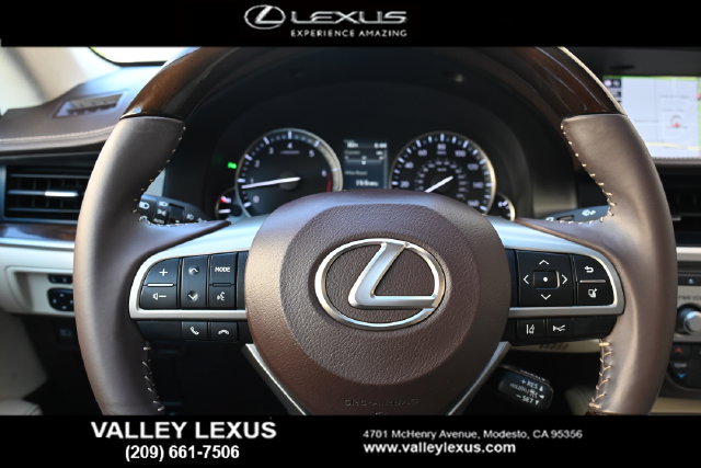 Used 2018 Lexus ES 350 w/ Navigation System Package FWD image 9