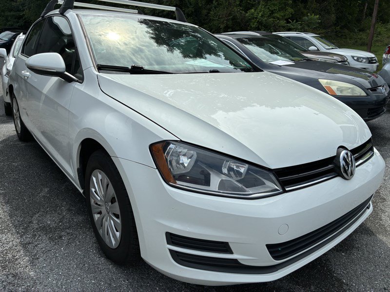 Used 2015 Volkswagen Golf Launch Edition FWD image 3