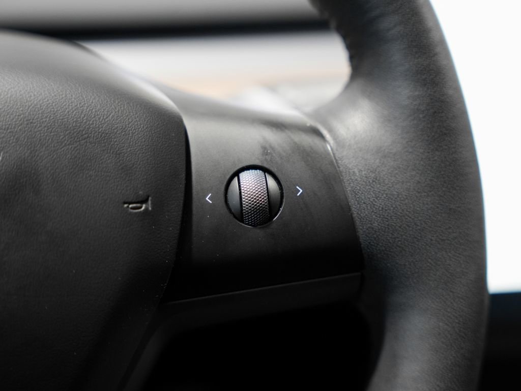 Used 2023 Tesla Model 3 Performance image 16