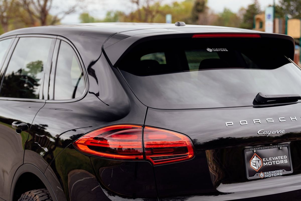 Used 2015 Porsche Cayenne Diesel AWD/4WD image 29
