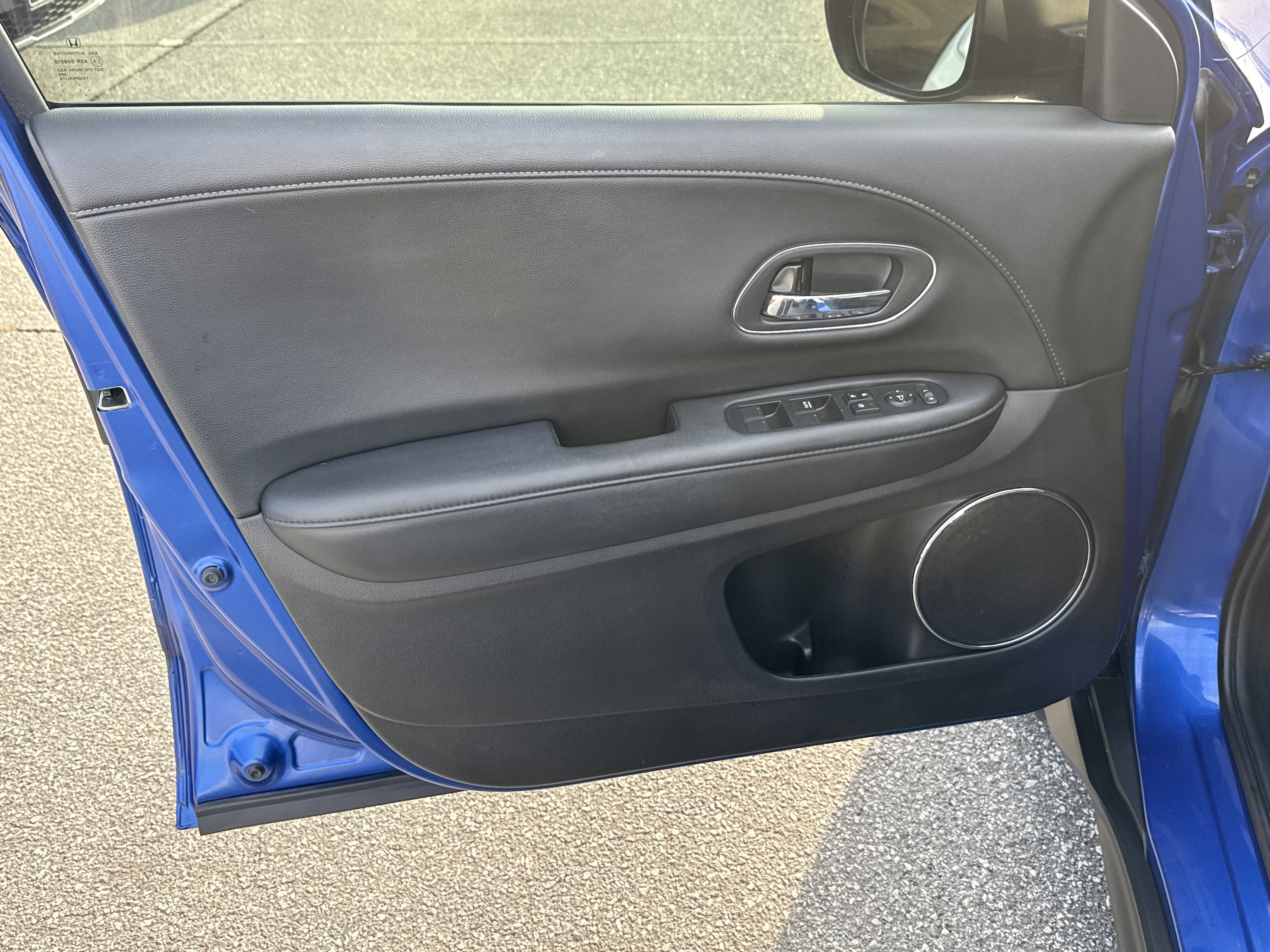 Used 2021 Honda HR-V EX-L image 14