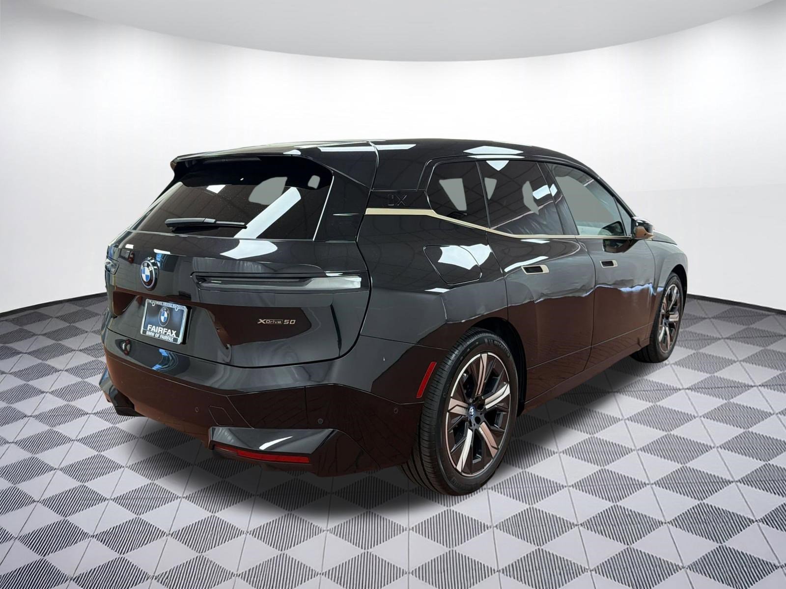 Certified 2023 BMW iX xDrive50 w/ Premium Package image 9