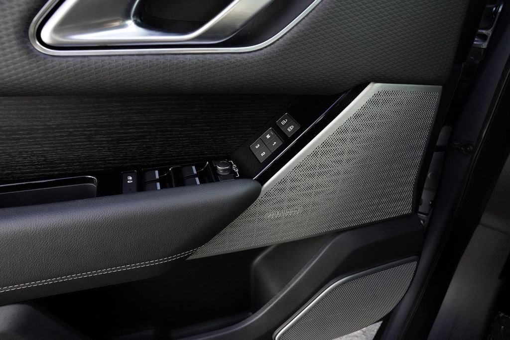 Used 2021 Land Rover Range Rover Velar R-Dynamic S AWD/4WD image 26