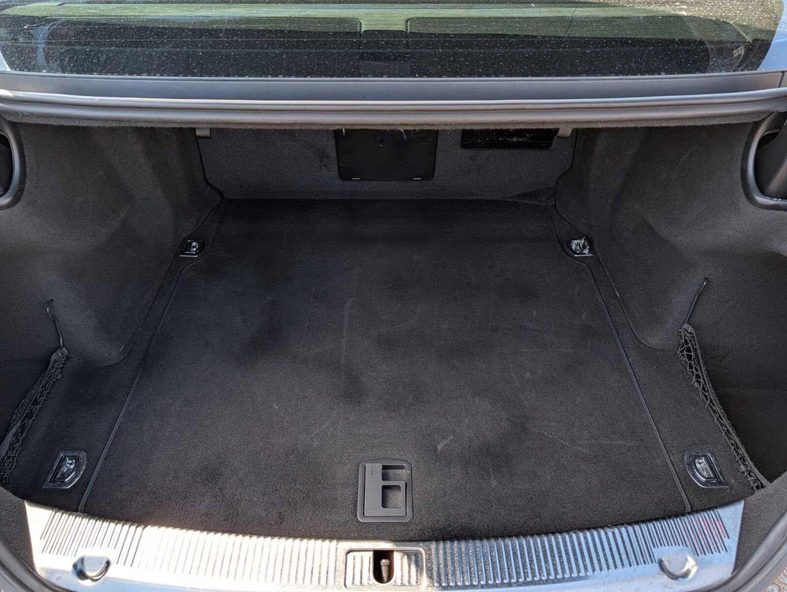Used 2015 Audi S8 w/ S8 Cold Weather Package image 22