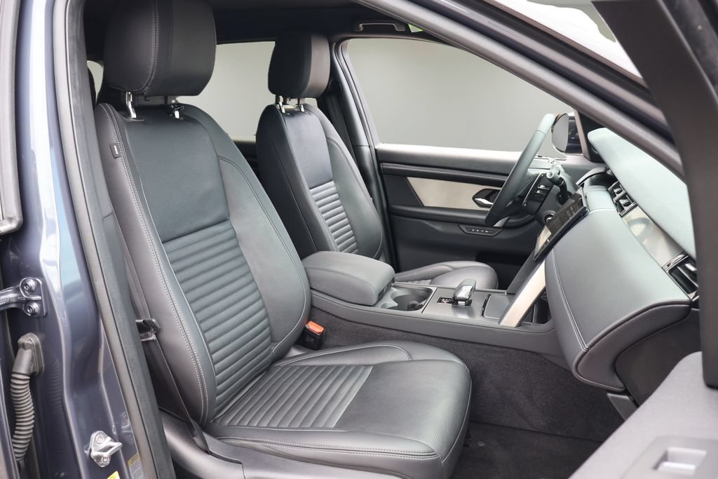 Used 2024 Land Rover Discovery Sport Dynamic SE AWD/4WD image 17
