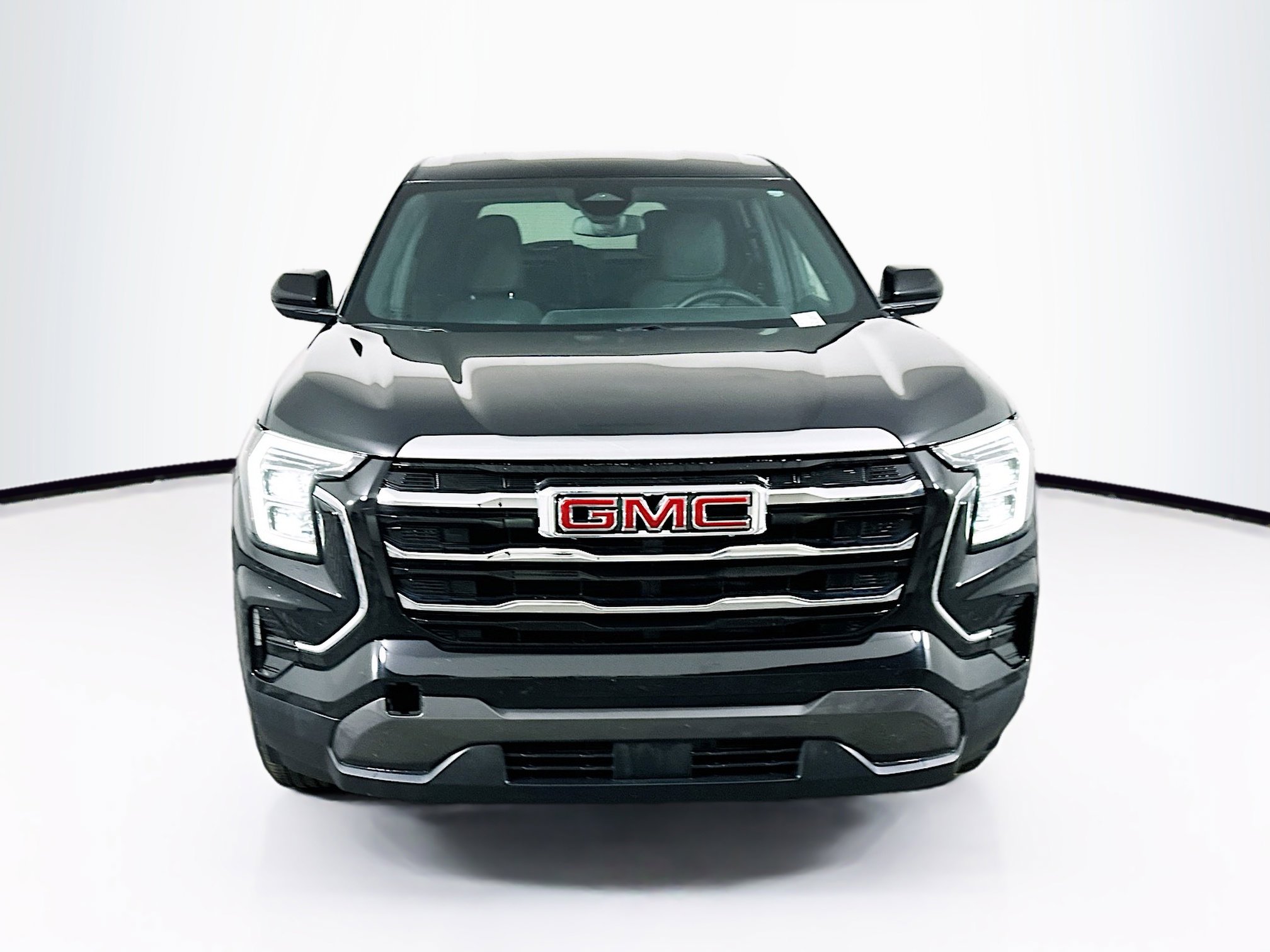 Used 2025 GMC Terrain Elevation image 2