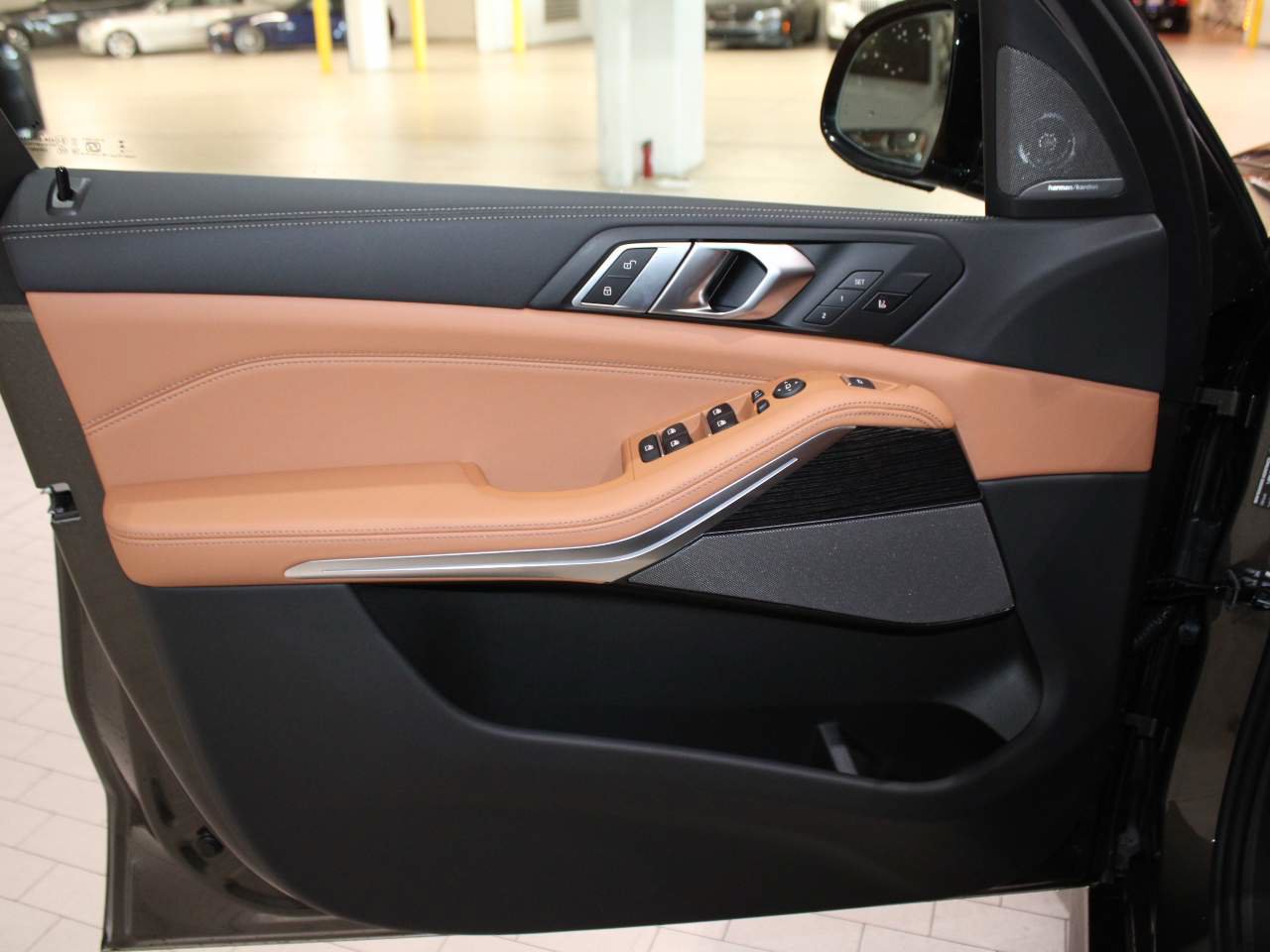 Used 2026 BMW X5 sDrive40i w/ M Sport Package RWD image 10