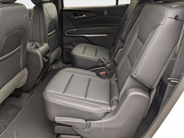 New 2025 Chevrolet Traverse LT image 15