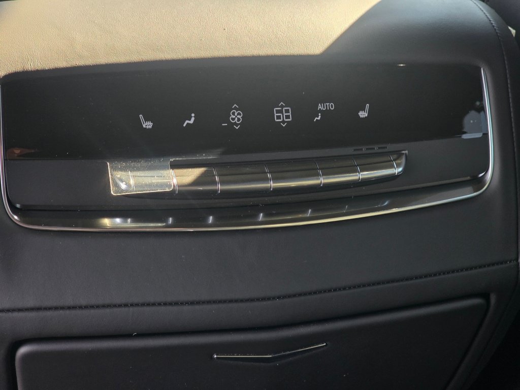 New 2026 Cadillac Escalade ESV Platinum Sport AWD/4WD image 19