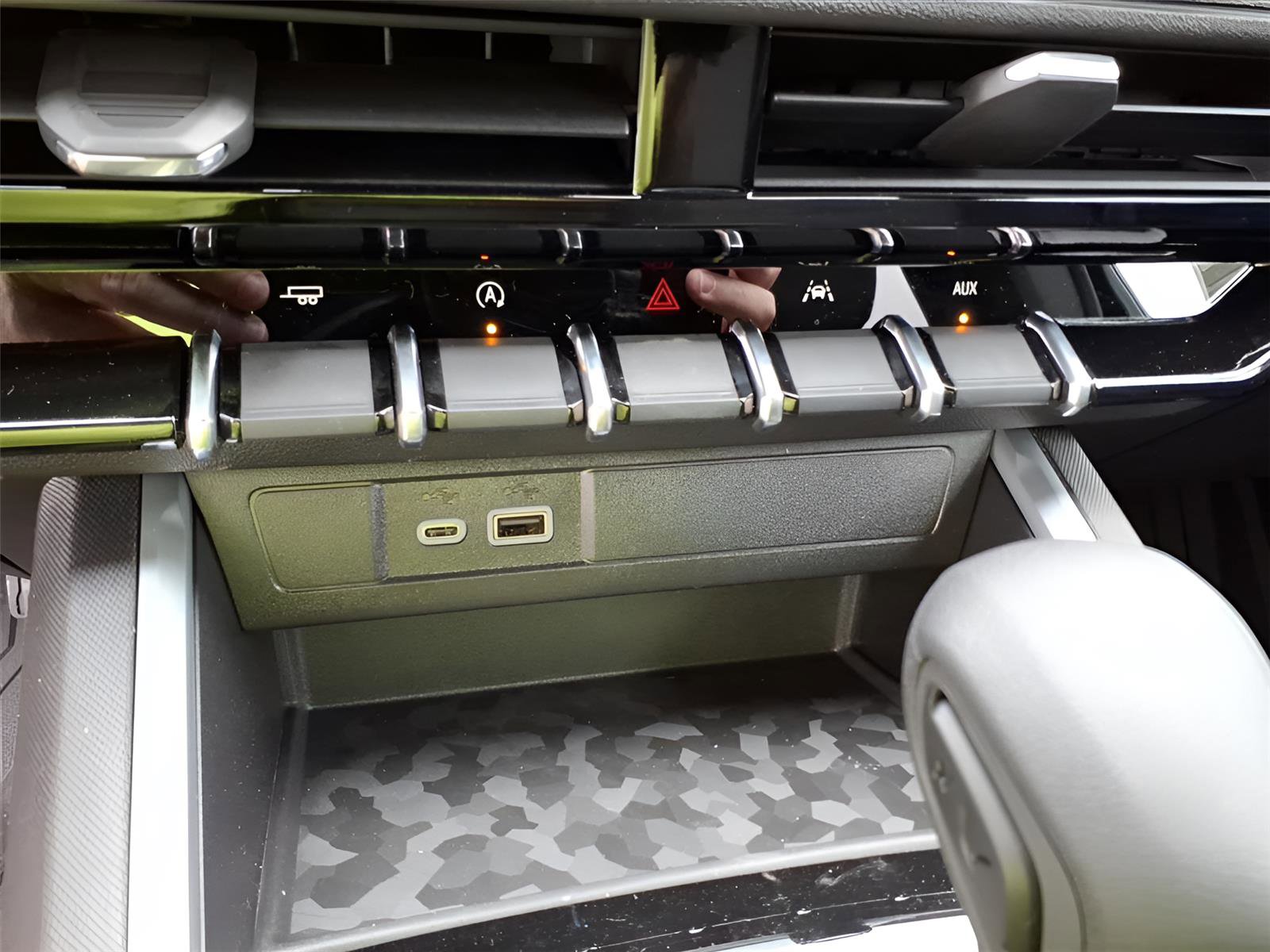 New 2026 Chevrolet Colorado W/T w/ WT Custom Package image 19