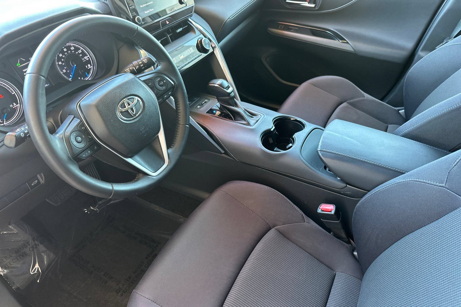 Certified 2021 Toyota Venza LE w/ Carpet Mat Package (TMS) AWD/4WD image 12