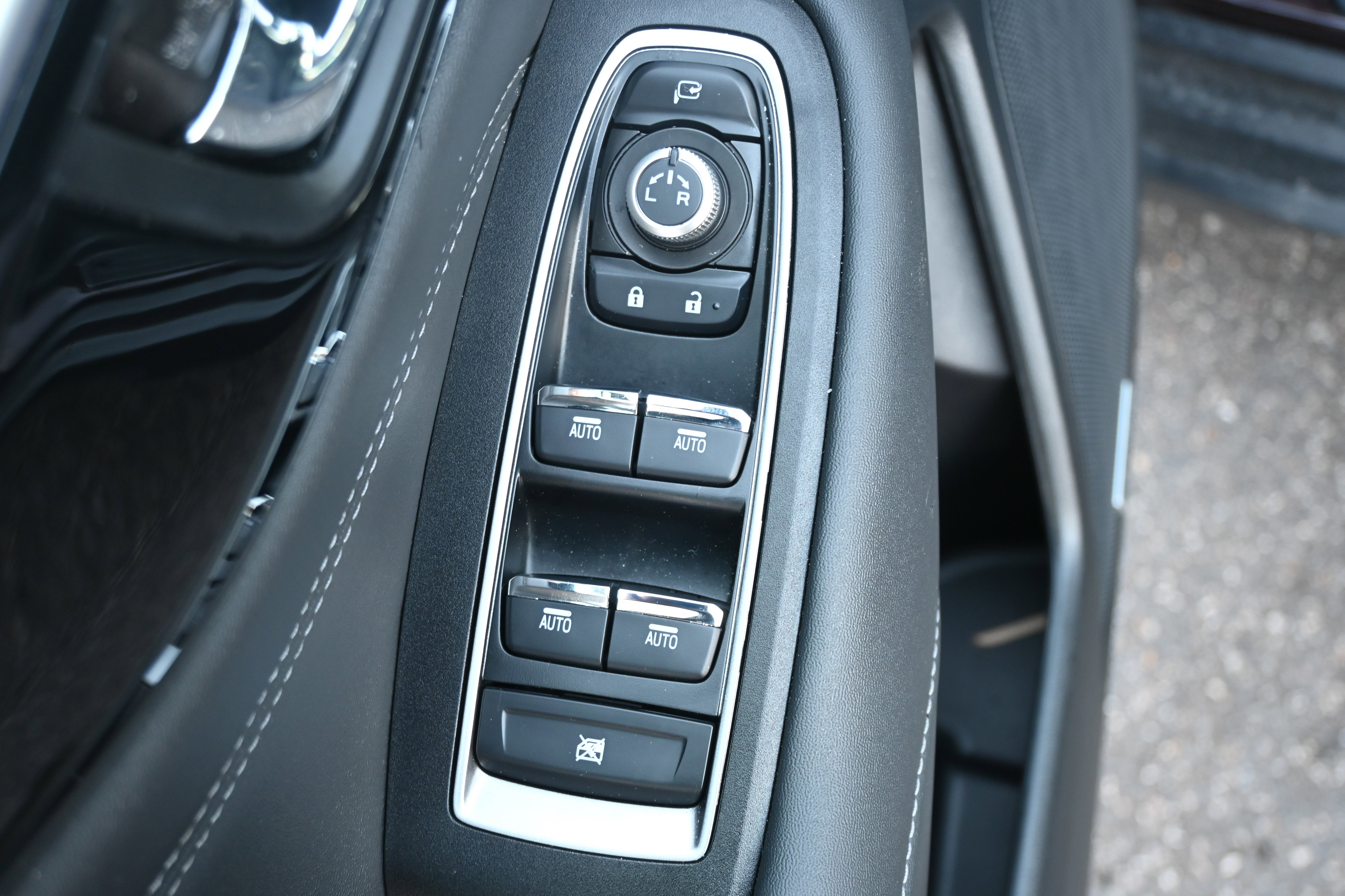 Certified 2025 Subaru Outback Touring image 15