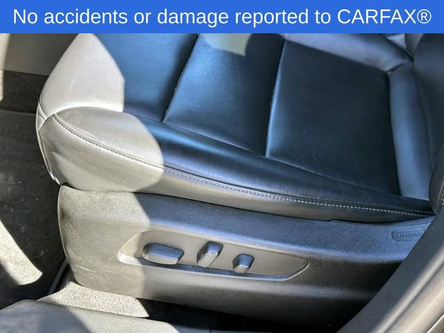 Certified 2023 Cadillac XT4 Luxury w/ Cold Weather Package image 19