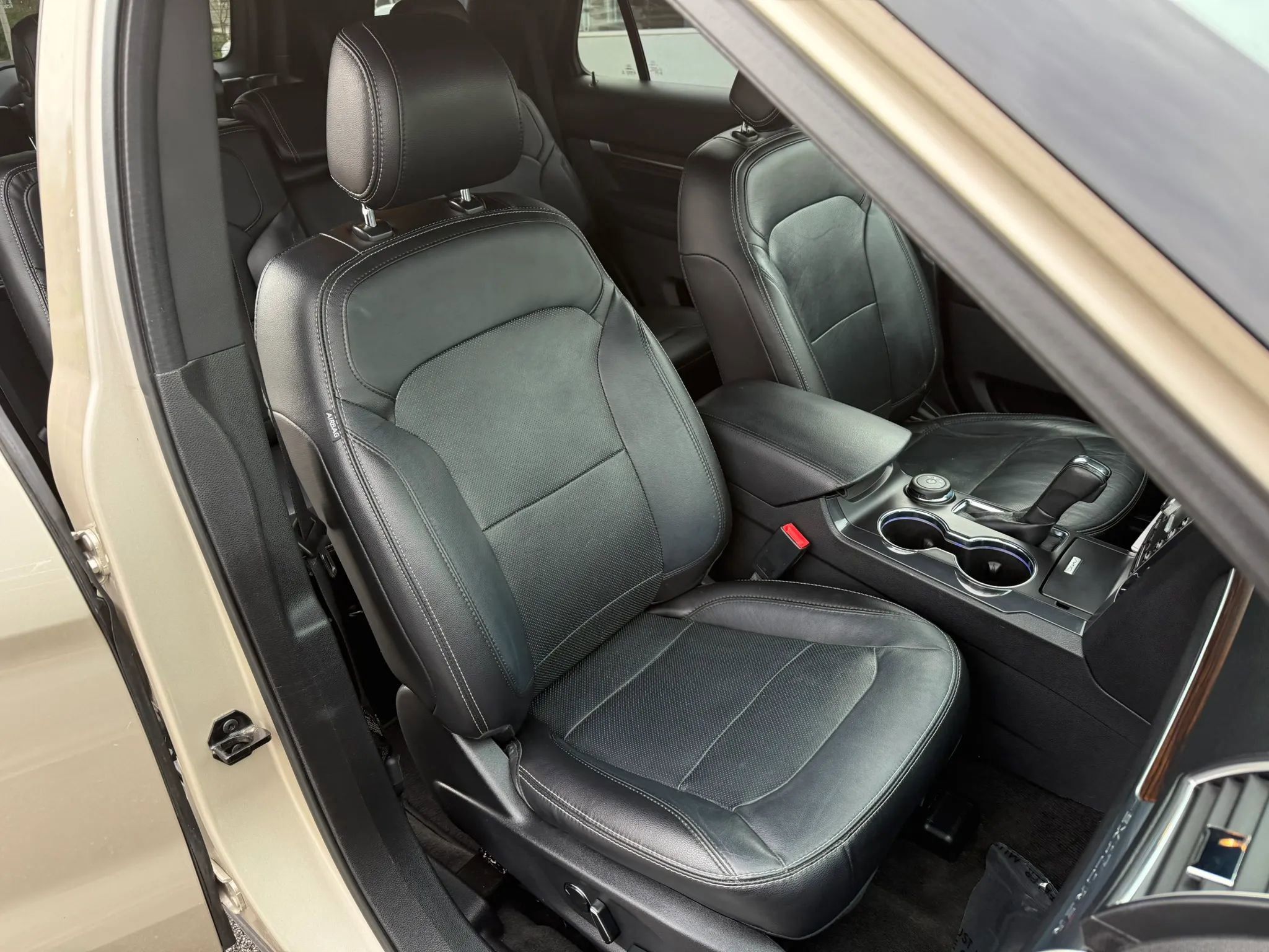 Used 2017 Ford Explorer Limited AWD/4WD image 8