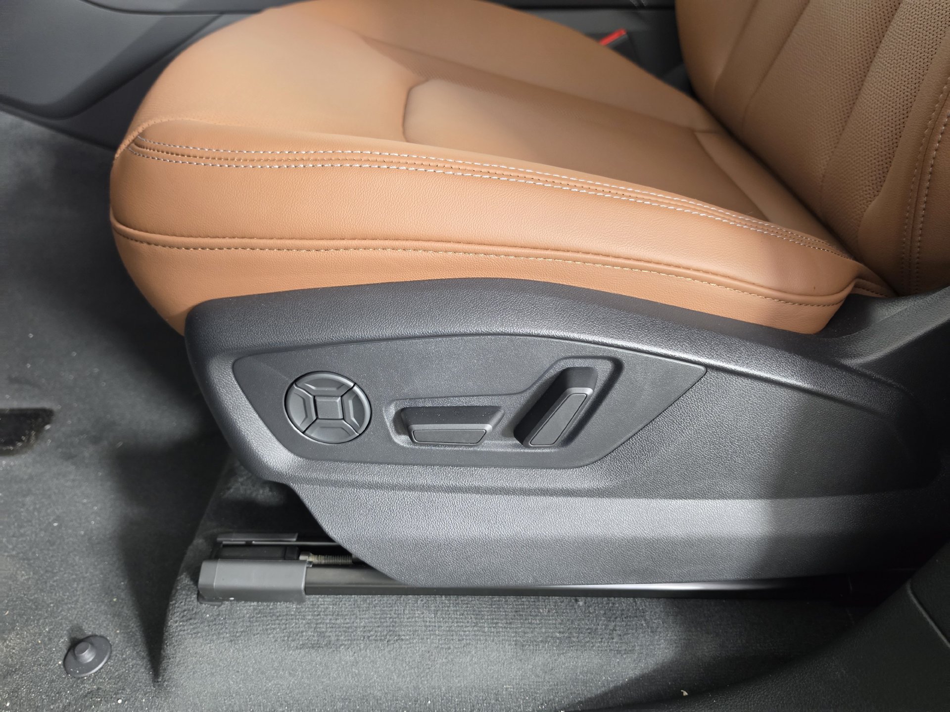 New 2027 Audi Q8 Premium Plus AWD/4WD image 9