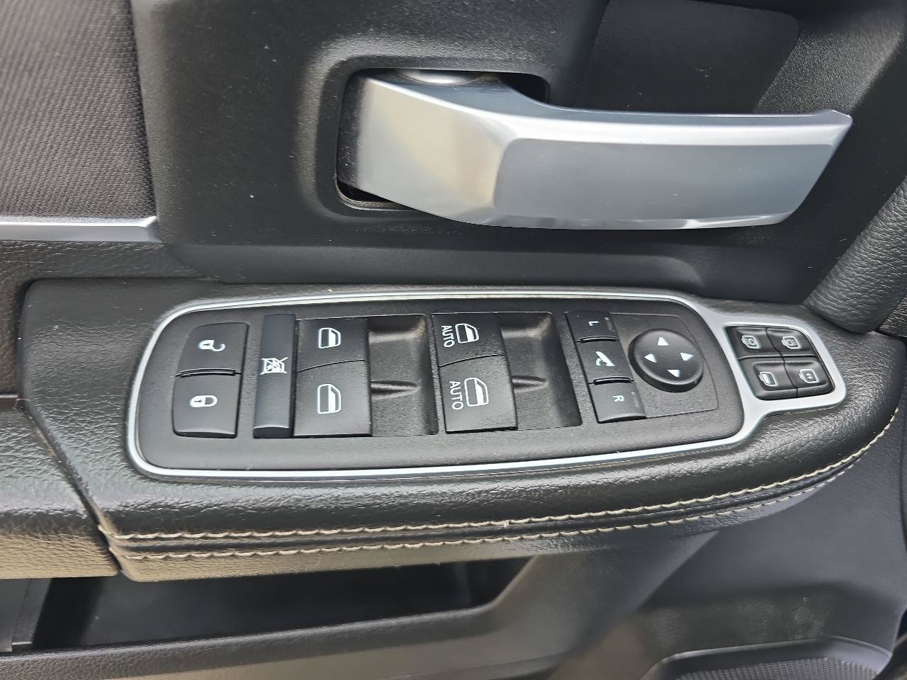 Used 2024 RAM 2500 Big Horn AWD/4WD image 18