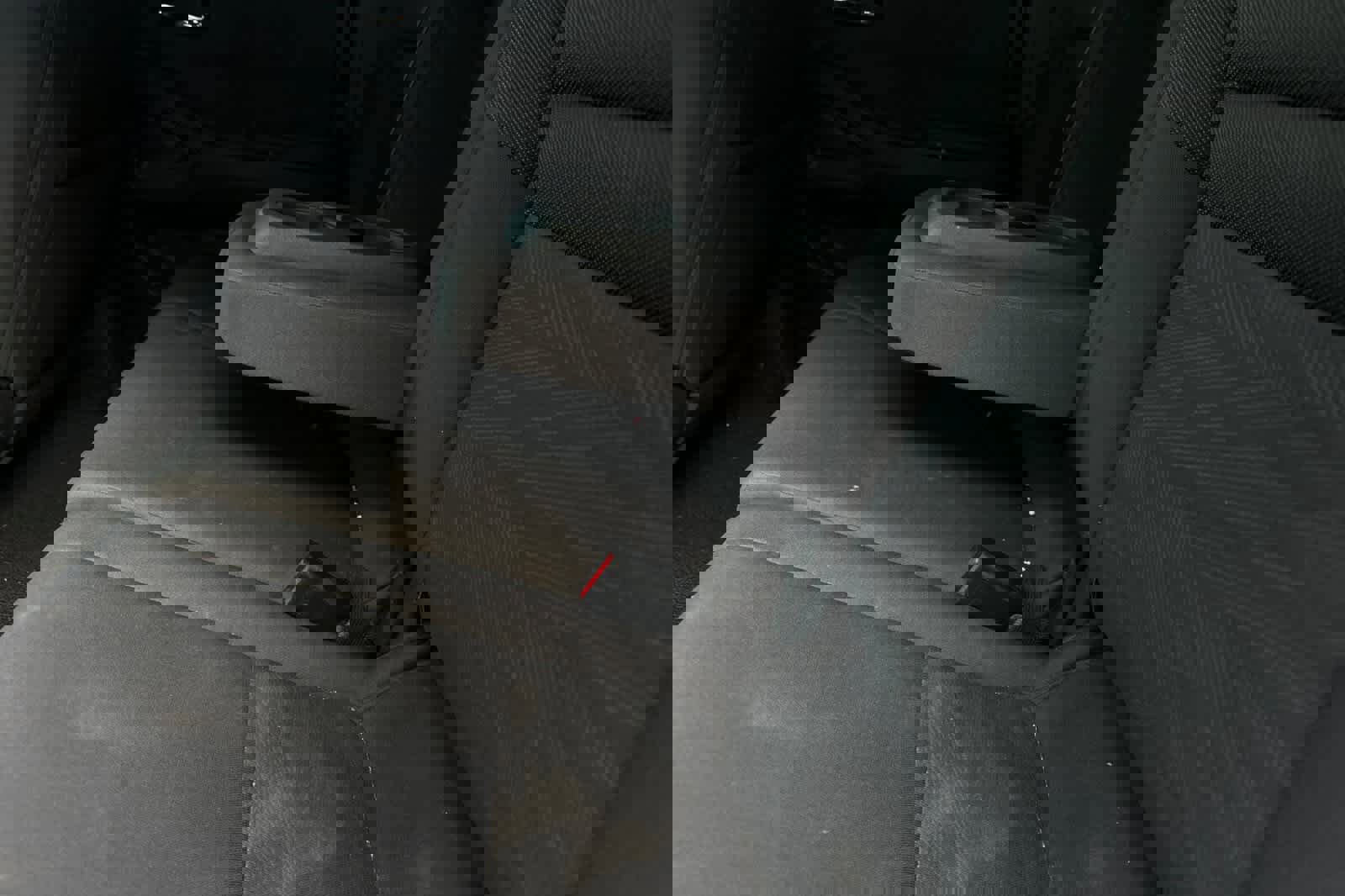 Used 2024 Nissan Frontier SV image 5