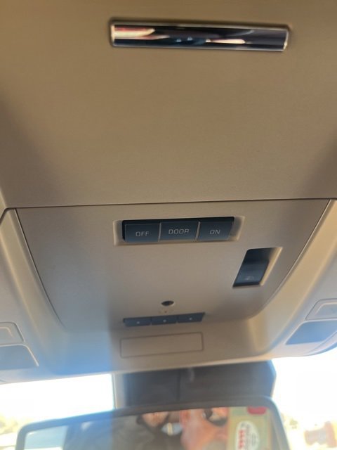 Used 2018 Chevrolet Silverado 2500 High Country w/ Duramax Plus Package image 21