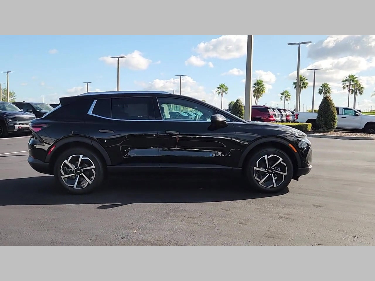 New 2026 Chevrolet Equinox EV LT AWD/4WD image 23