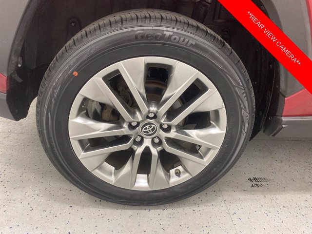 Used 2019 Toyota RAV4 XLE Premium w/ Cold Weather Package AWD/4WD image 7