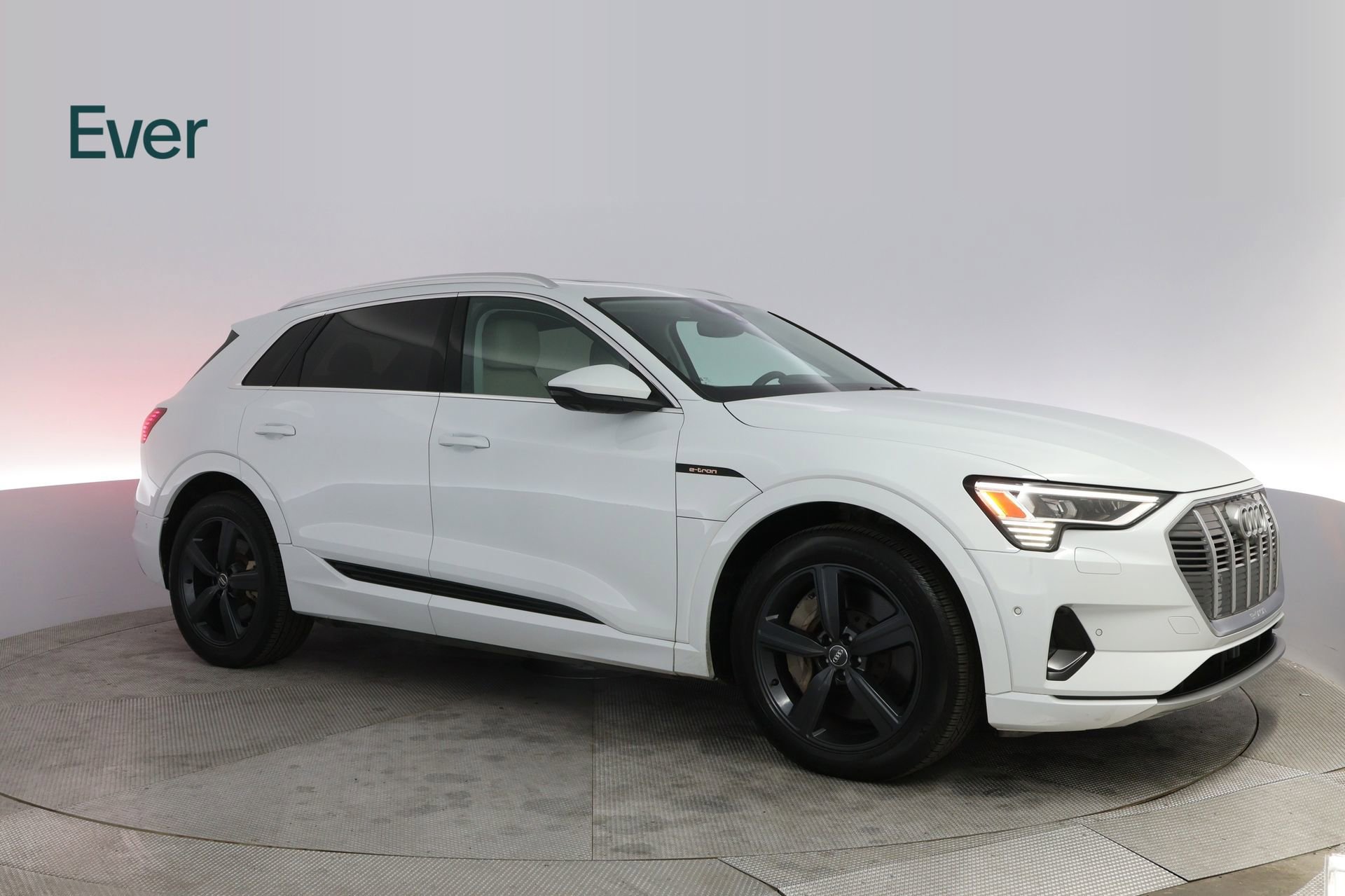 Used 2019 Audi e-tron Premium Plus image 14