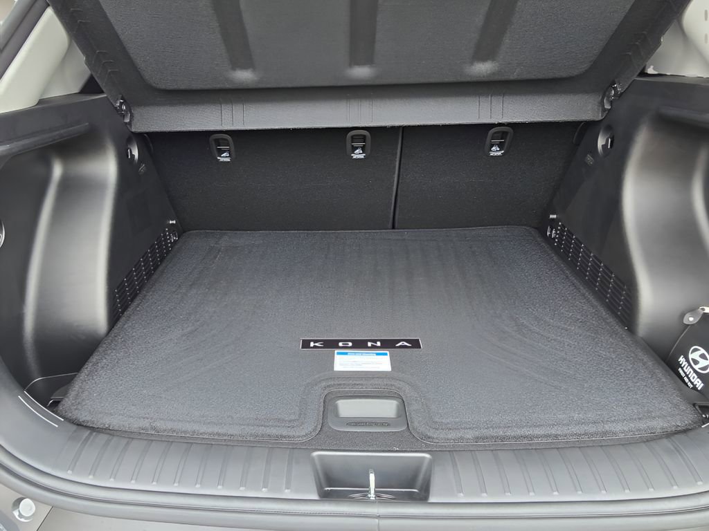 New 2026 Hyundai Kona SEL Premium image 30