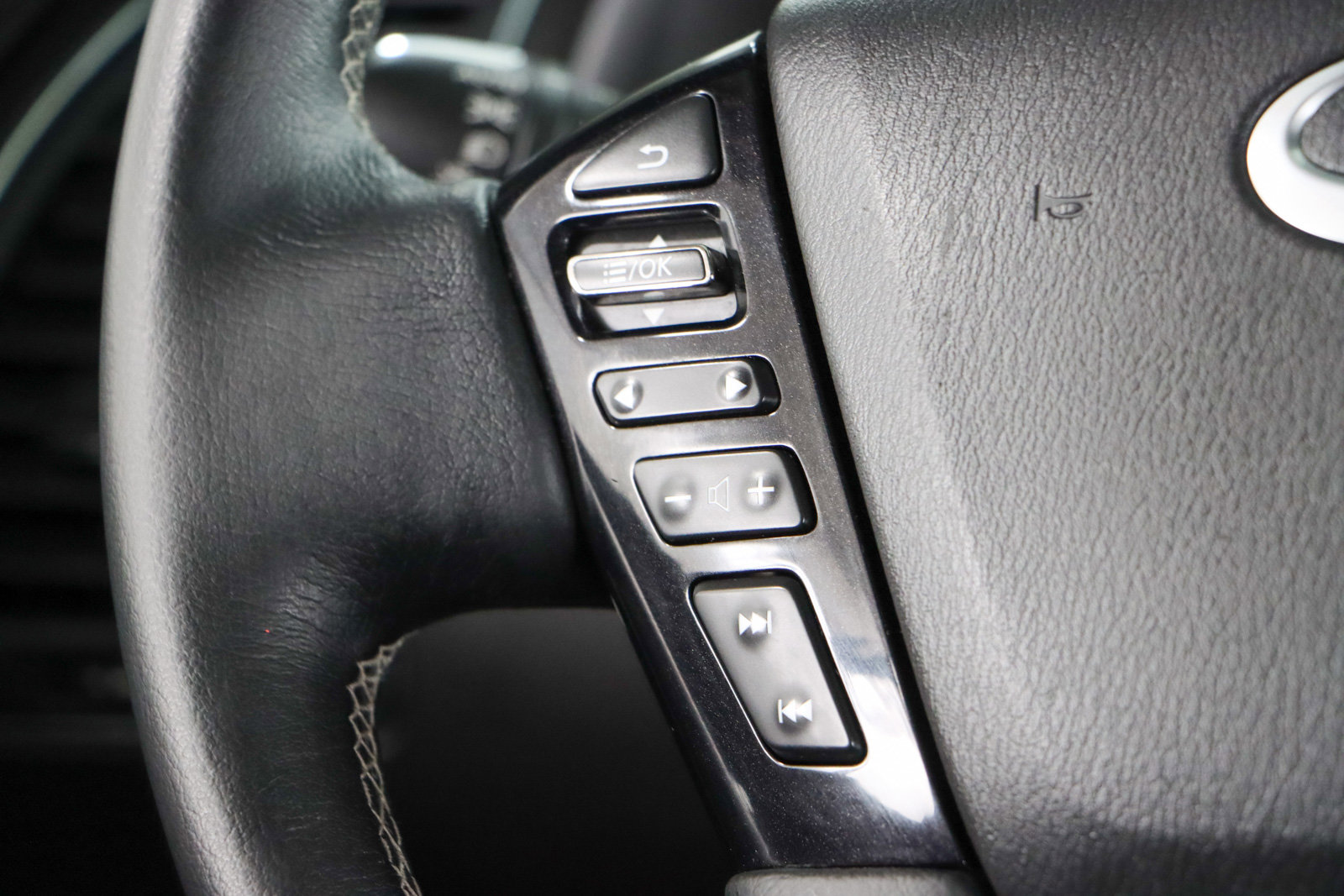 Used 2022 INFINITI QX80 Luxe w/ Cargo Package image 14