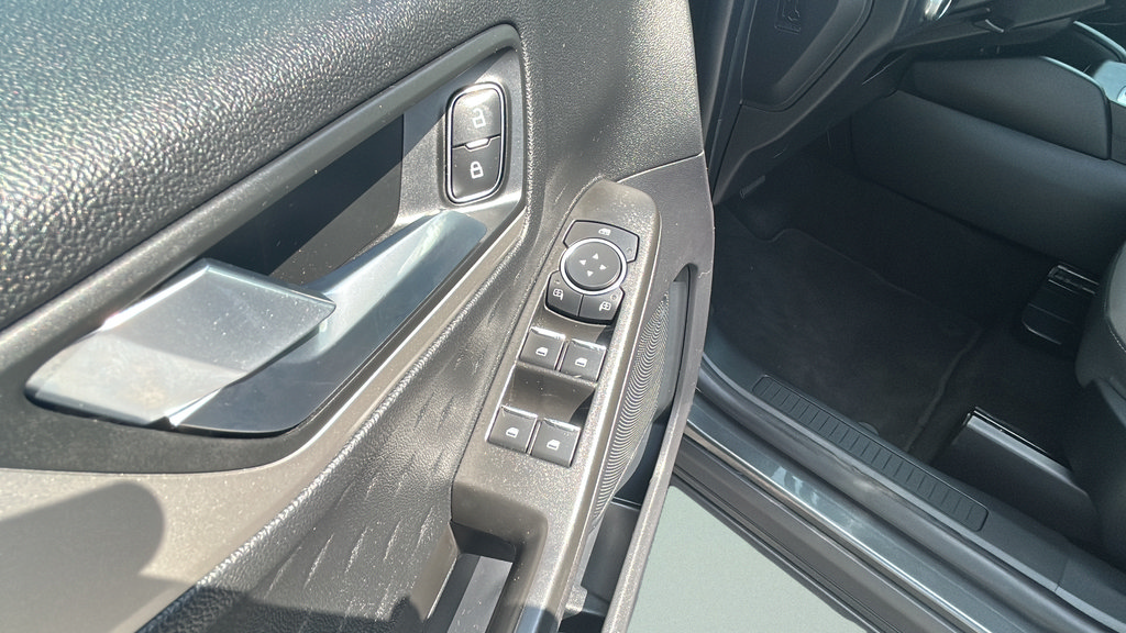 Used 2020 Ford Escape SE AWD/4WD image 26