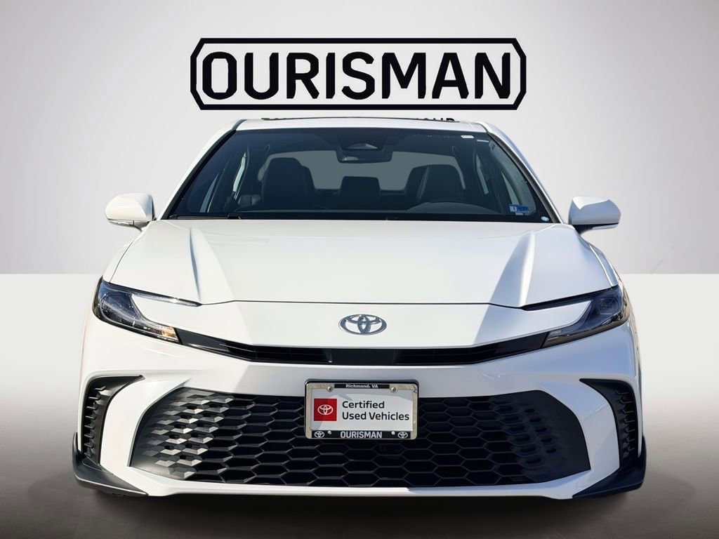 Used 2025 Toyota Camry SE image 25