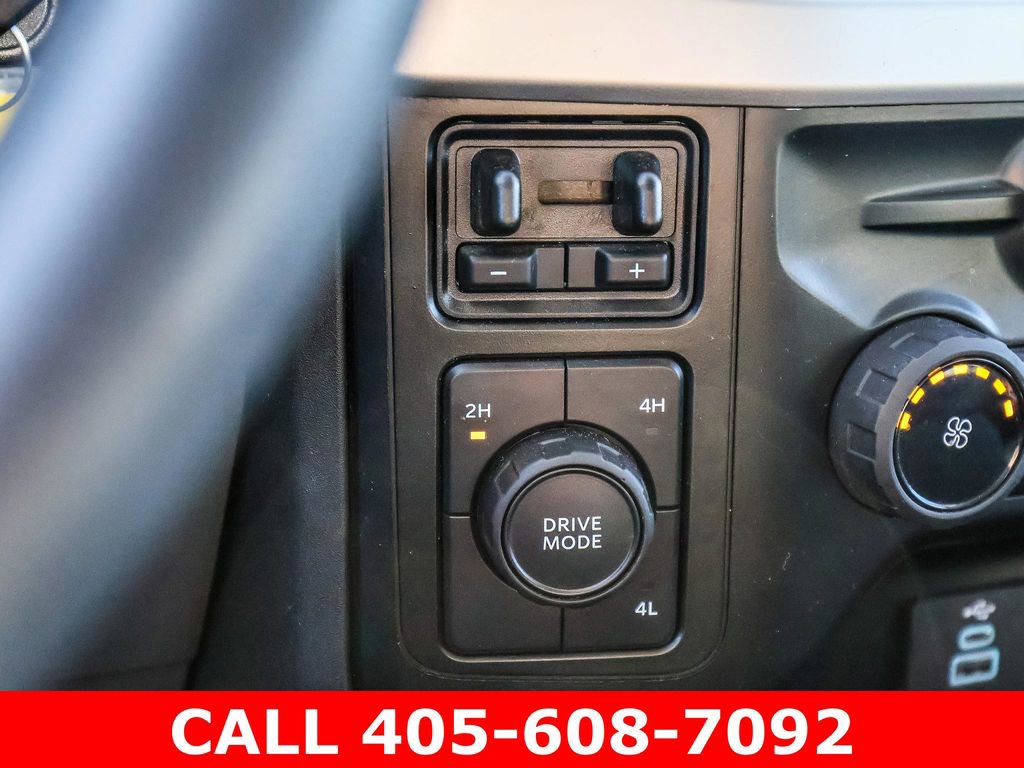 Used 2023 Ford F350 XLT AWD/4WD image 30