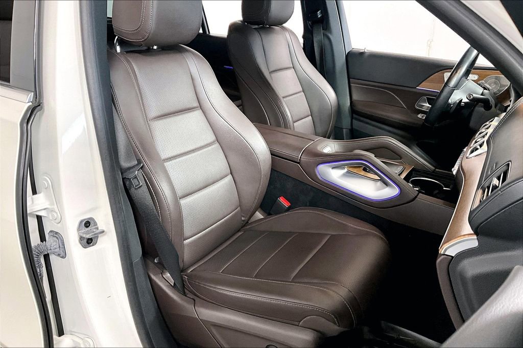 Used 2022 Mercedes-Benz GLS 450 4MATIC image 7