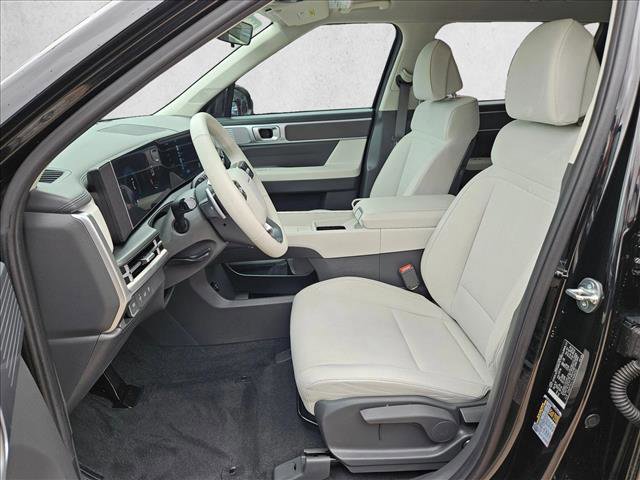 Used 2025 Hyundai Santa Fe SE FWD image 16