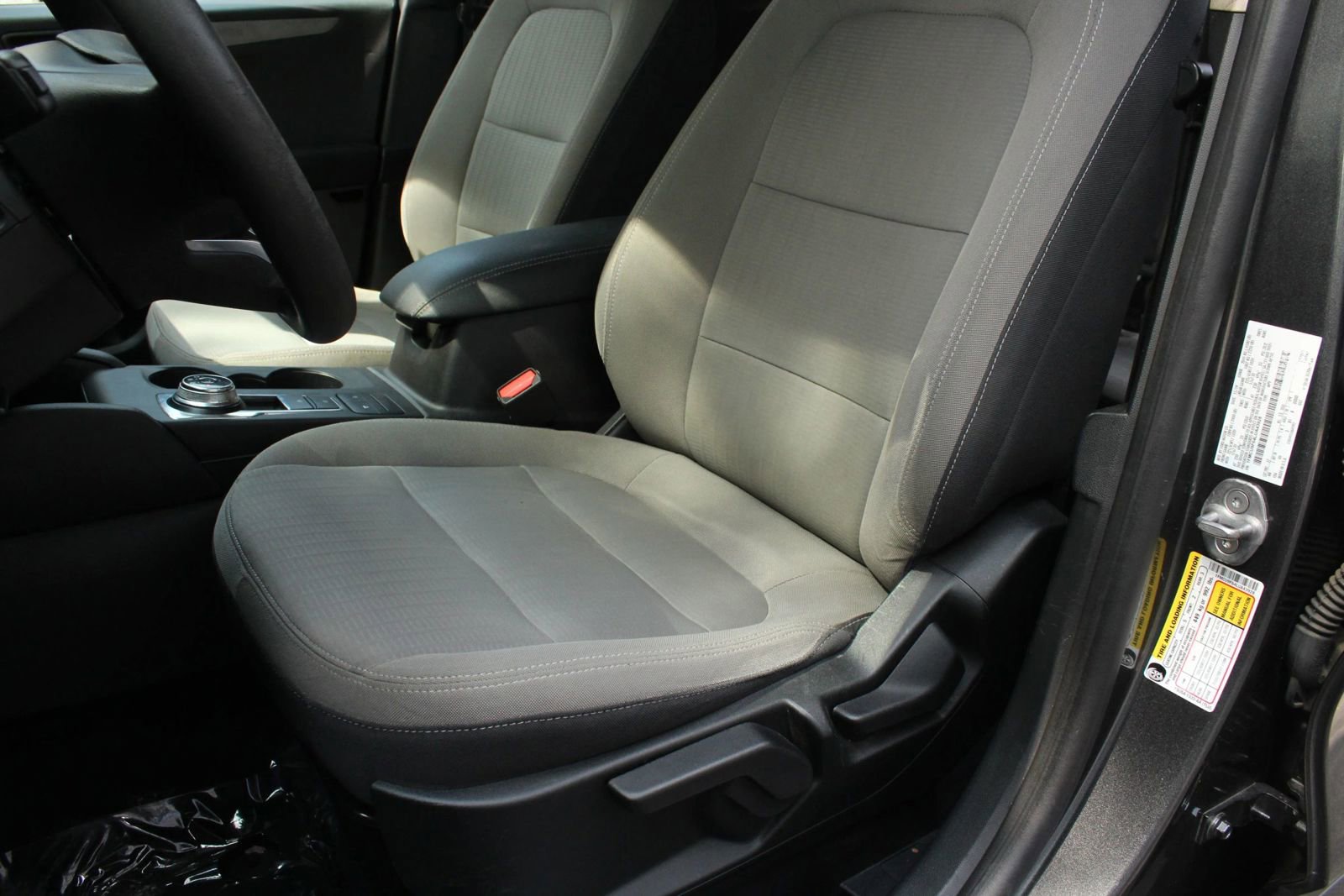 Used 2020 Ford Escape S AWD/4WD image 17